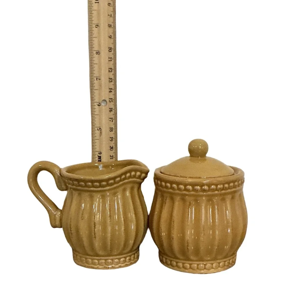 Homestead At Home America‎ Cream and Sugar Set Tan Ribbed Beaded Ceramic Farm